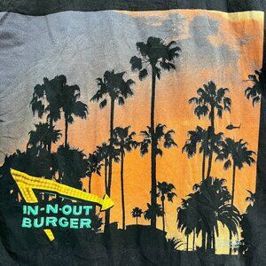 In and Out Burger California 2017 Graphic Print t Shirt Black Unisex Size Medium